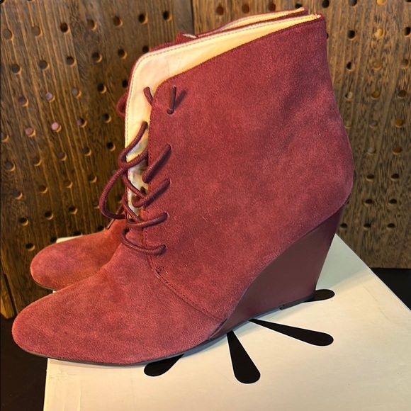 Women's Suede Lace-Up Wedge Boots - Picture 2 of 6